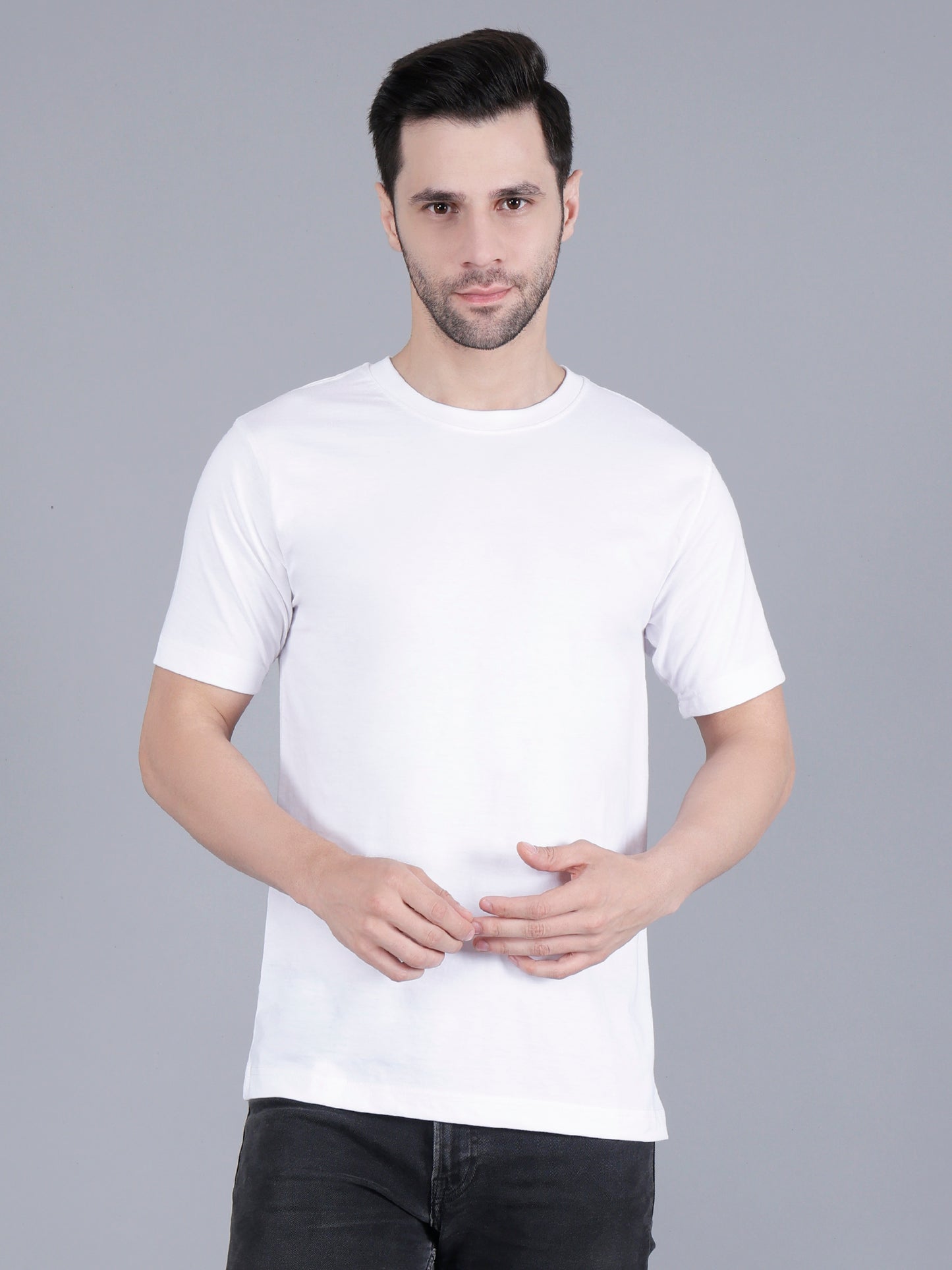 Men's White Regular Fit T-Shirts Solid Round Neck Cotton Blend Half Sleeve