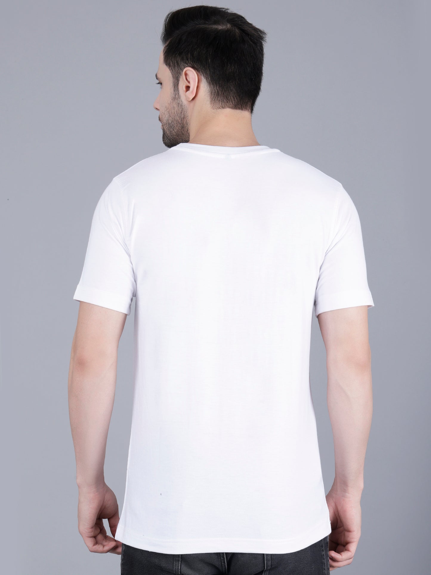 Men's White Regular Fit T-Shirts Solid Round Neck Cotton Blend Half Sleeve