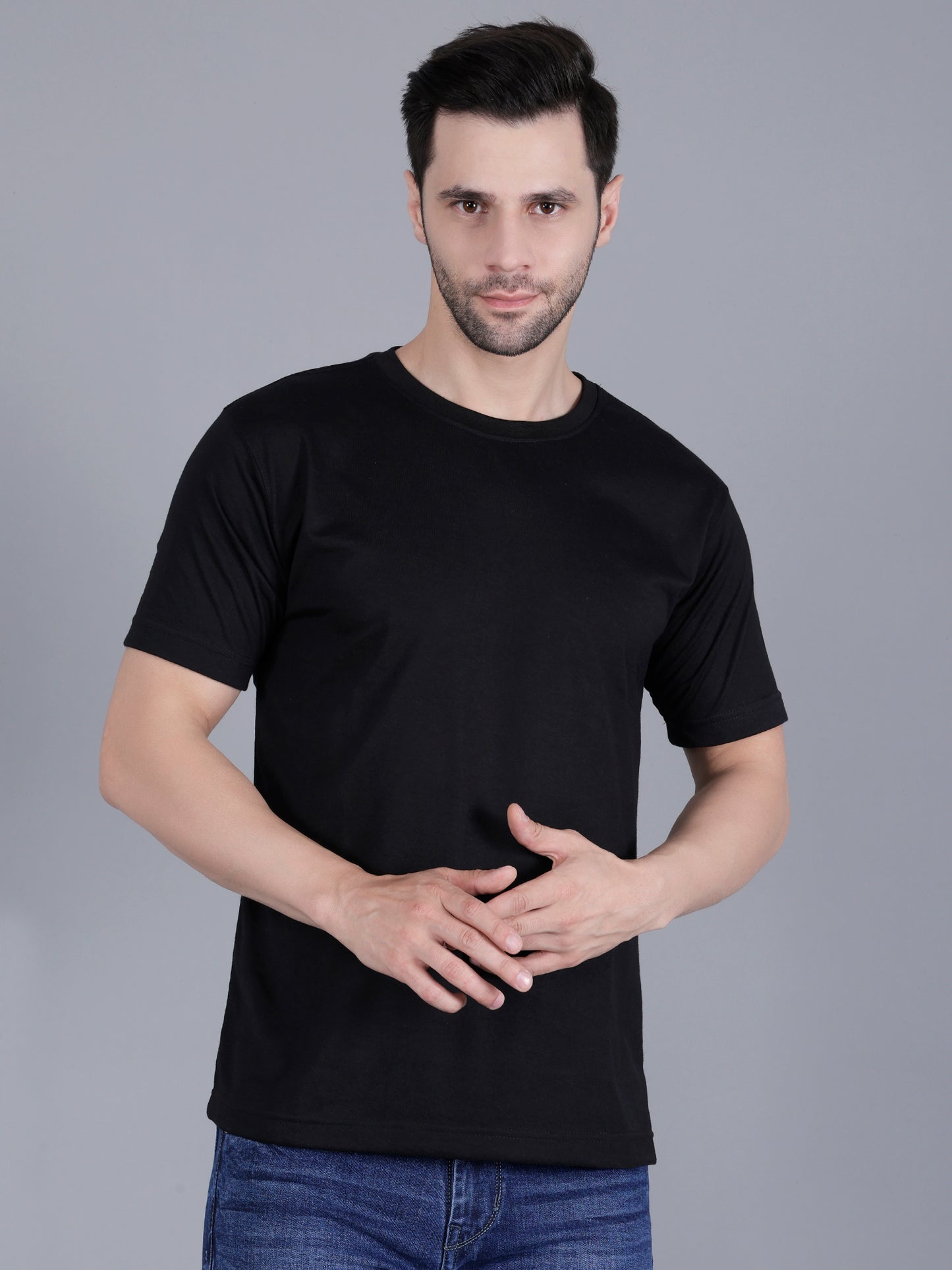 Men's Solid Round Neck Cotton Blend Half Sleeve Regular Fit T-Shirts