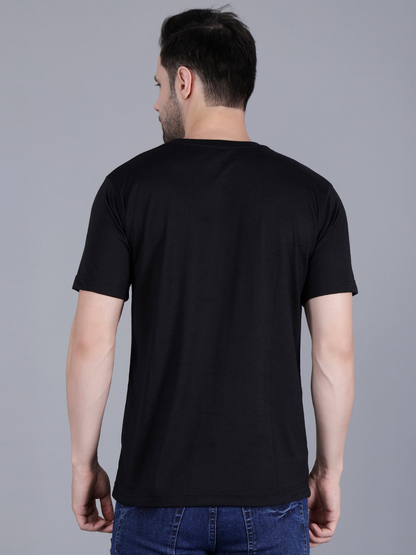 Men's Solid Round Neck Cotton Blend Half Sleeve Regular Fit T-Shirts